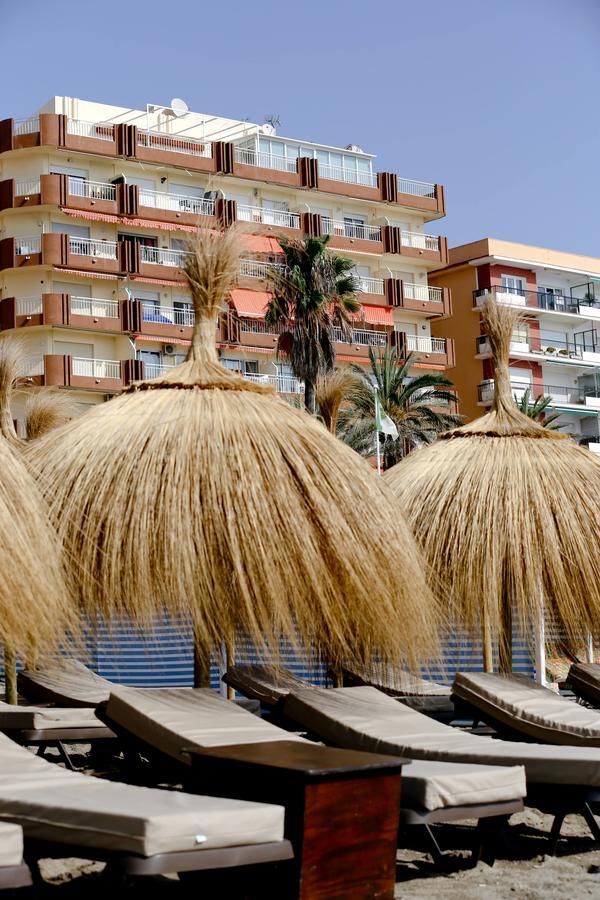 Suitur Apartamento Frente A La Playa فوينخيرولا المظهر الخارجي الصورة